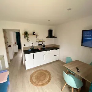 F2/4 Pers Plage-commerces A Pieds-parking Prive Appartement